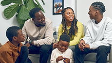 lire la vidéo Black Moms Connection aide à renforcer les familles noires